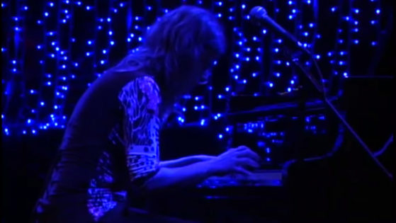 A Veva in piano solo